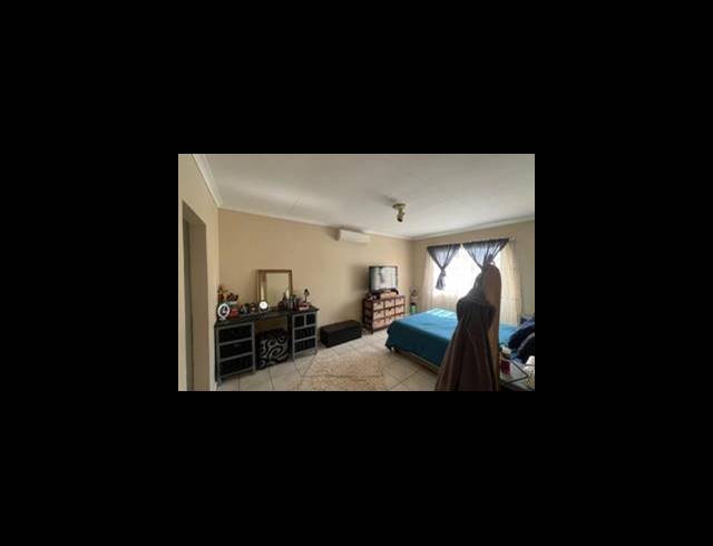 3 BEDROOM TOWNHOUSE SOLD IN FLORAUNA